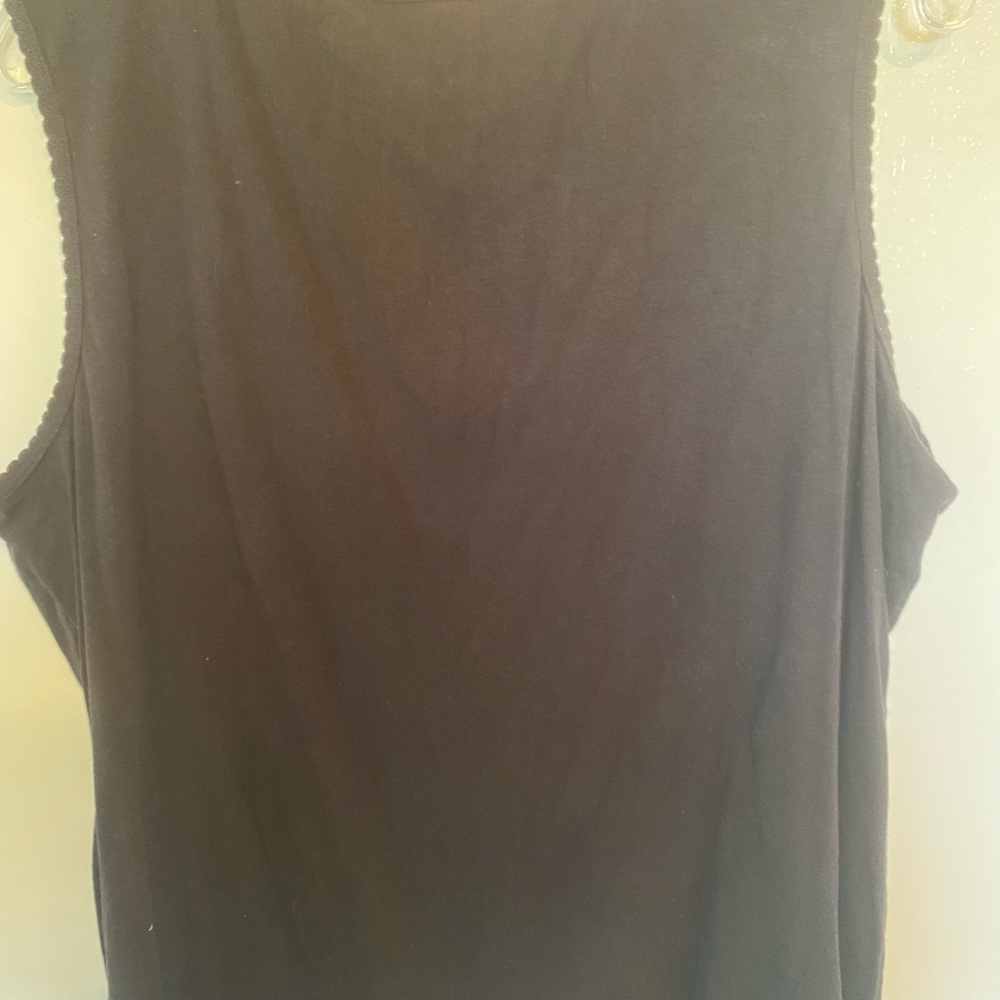 Croft & Barrow woman’s 2x black tank top - Picture 3 of 3